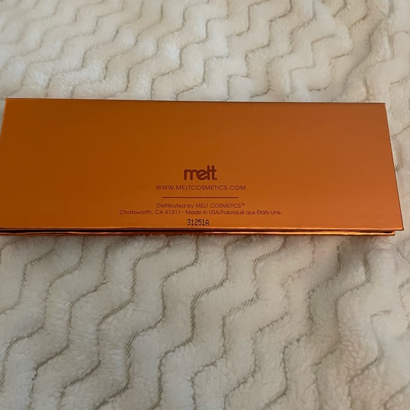 Melt Cosmetics Brunet eyeshadow palette - Picture 3 of 3